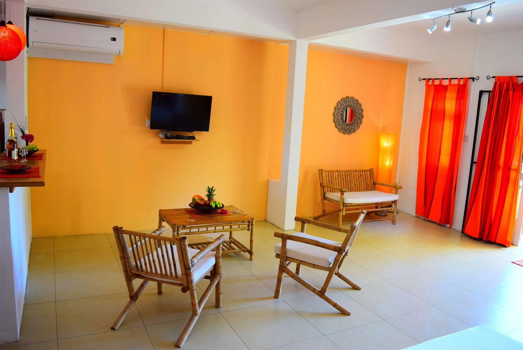 Mountain View Hotel La Gaulette Luaran gambar
