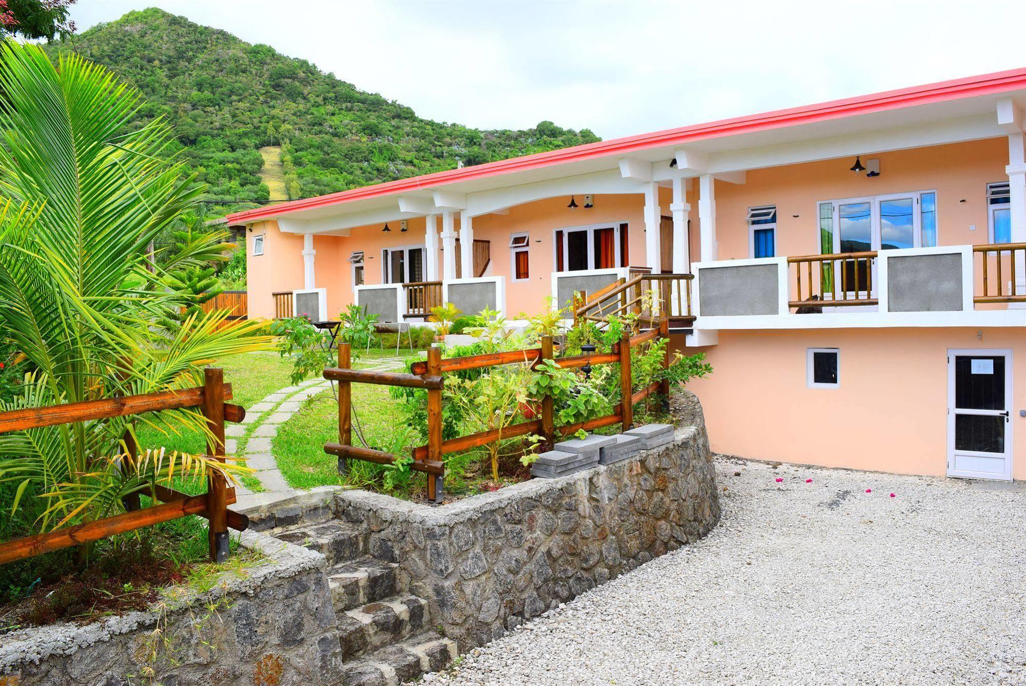 Mountain View Hotel La Gaulette Luaran gambar